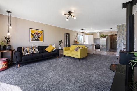 Photo of property in 64 Cloten Road, Stratford, 4332