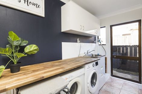 Photo of property in 98 Gillespies Line, Cloverlea, Palmerston North, 4412