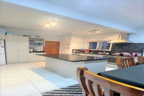 Photo of property in 10 Pah Road, Papatoetoe, Auckland, 2025