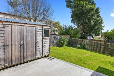Photo of property in 45 Sunnyside Road, Sunnyvale, Auckland, 0612