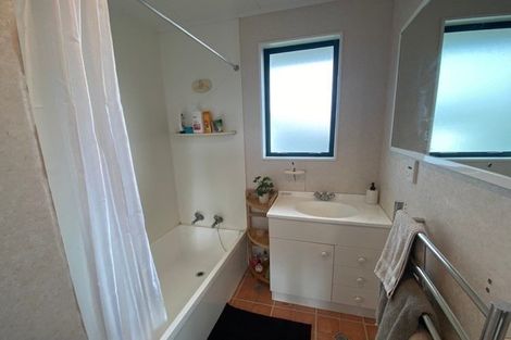 Photo of property in 31 Rutherford Drive, Waikanae Beach, Waikanae, 5036