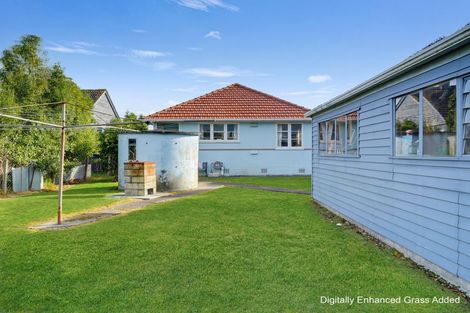 Photo of property in 3 Tyndall Street, Palmerston North, 4414