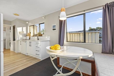 Photo of property in 20a Huia Avenue, Forest Lake, Hamilton, 3200