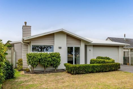 Photo of property in 16 Egmont Street, Patea, 4520