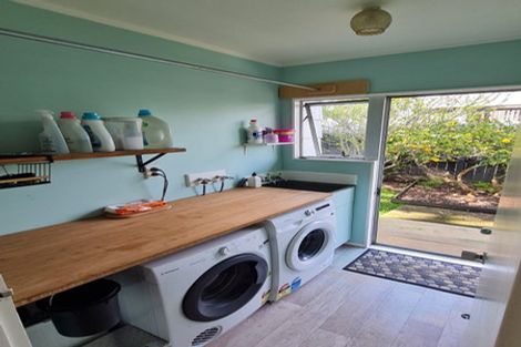 Photo of property in 1/20 Starforth Place, Henderson, Auckland, 0612