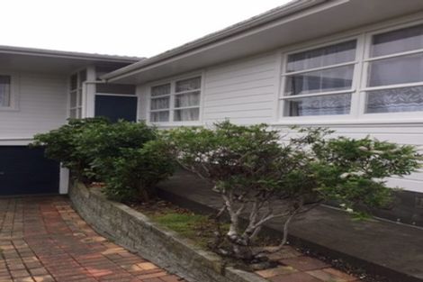 Photo of property in 15 Bancroft Terrace, Newlands, Wellington, 6037