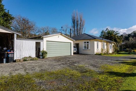 Photo of property in 36 Riverdale Road, Dannevirke, 4930