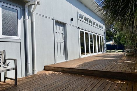 Photo of property in 265 Marine Parade, New Brighton, Christchurch, 8061