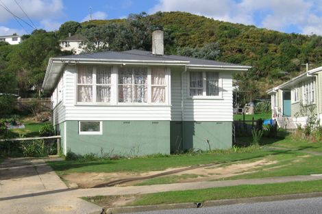 Photo of property in 182 Sievers Grove, Cannons Creek, Porirua, 5024