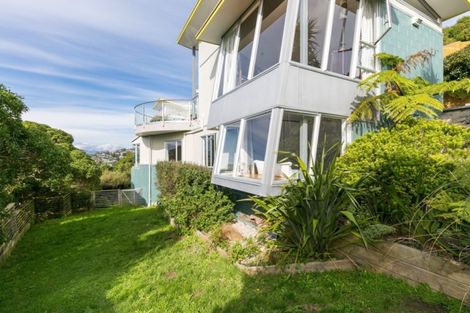 Photo of property in 5 Cavalry Close, Crofton Downs, Wellington, 6035