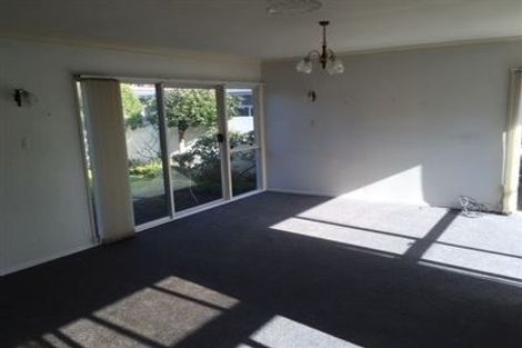 Photo of property in 25e Saltburn Road, Milford, Auckland, 0620