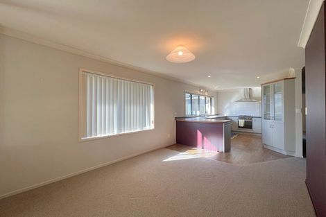 Photo of property in 63 Saint James Drive, Huntington, Hamilton, 3210