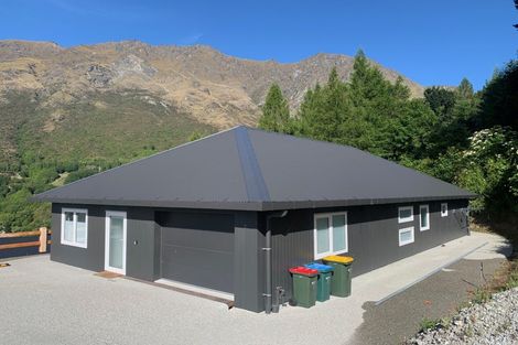 Photo of property in 7 Venus Place, Arthurs Point, Queenstown, 9371