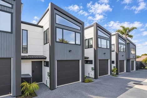 Photo of property in 5/7 Tapu Road, Huapai, Kumeu, 0810