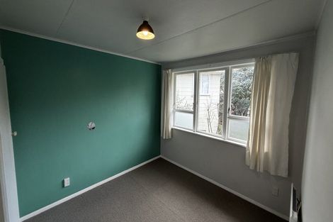 Photo of property in 24 Banks Street, Marfell, New Plymouth, 4310