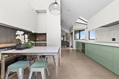 Photo of property in 100 Kopanga Road, Havelock North, 4130