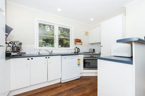 Photo of property in 96 Manuka Road, Bayview, Auckland, 0629