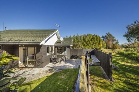 Photo of property in 28 Pencarrow Street, Highbury, Palmerston North, 4412