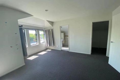 Photo of property in 2/48 Schnapper Rock Road, Schnapper Rock, Auckland, 0632