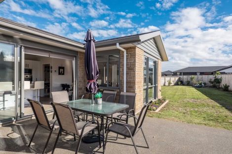 Photo of property in 12 Christow Court, Paraparaumu, 5032