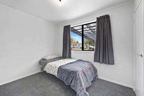 Photo of property in 6 Hamblyn Place, Ranui, Auckland, 0612