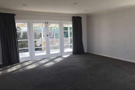 Photo of property in 37a Luckens Road, West Harbour, Auckland, 0618