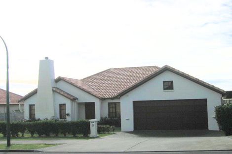 Photo of property in 8 Brooke Ridge Rise, East Tamaki Heights, Auckland, 2016