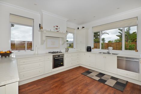 Photo of property in 2 O'farrell Drive, One Tree Point, 0118