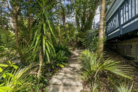 Photo of property in 2/68 Beulah Avenue, Rothesay Bay, Auckland, 0630