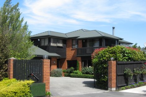 Photo of property in 6 Dorfold Mews Avonhead Christchurch City