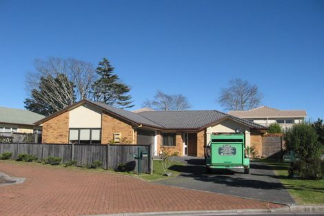 Photo of property in 16 Avonglen Court, Wattle Downs, Auckland, 2103