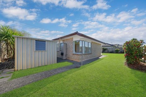Photo of property in 3 Russett Grove, Henderson, Auckland, 0612