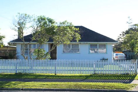 Photo of property in 22 Raglan Street, Mangere East, Auckland, 2024