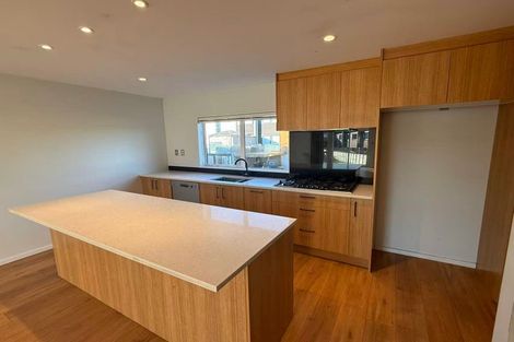 Photo of property in 23 Meritage Lane, Te Atatu South, Auckland, 0610
