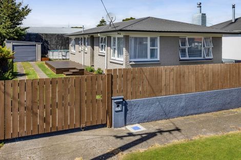 Photo of property in 15a Pratt Street, Waitara, 4320