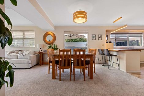 Photo of property in 10 Barraud Place, Pukehangi, Rotorua, 3015