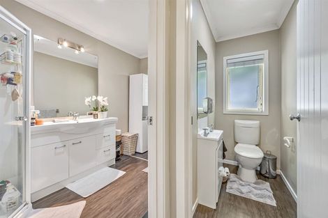 Photo of property in 18 Cinnabar Place, Westgate, Auckland, 0614