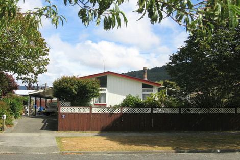 Photo of property in 5 Monterey Place, Totara Park, Upper Hutt, 5018