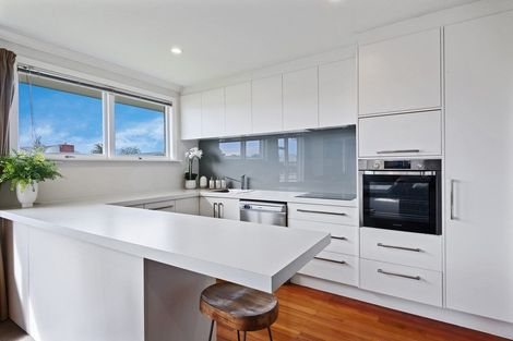 Photo of property in 10 Clipper Place, Redwood, Christchurch, 8051