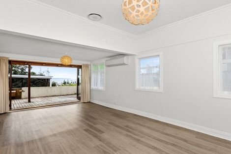 Photo of property in 35 Hospital Terrace, Hospital Hill, Napier, 4110