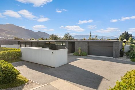 Photo of property in 6 Stackbrae Avenue, Wanaka, 9305