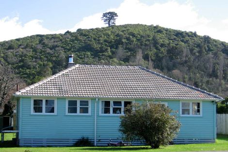 Photo of property in 9 Wakefield Street, Featherston, 5710
