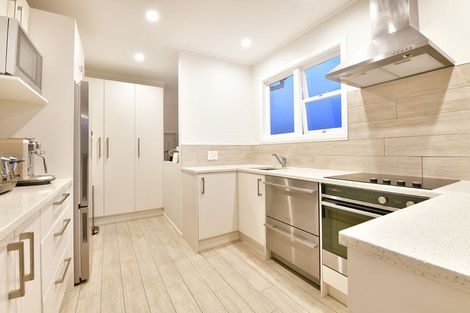 Photo of property in 39 Alice Avenue, Orewa, 0931