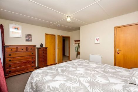 Photo of property in 11 Handley Place, Glen Avon, New Plymouth, 4312