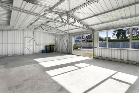 Photo of property in 33 Upjohn Street, Brooklands, New Plymouth, 4310