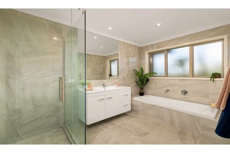 Photo of property in 9 Okura Drive, Kerikeri, 0230