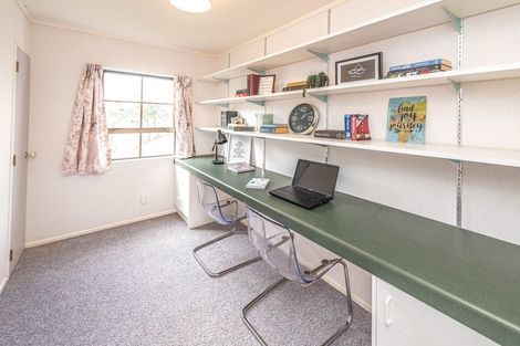 Photo of property in 5 Hampton Place, Springvale, Whanganui, 4501