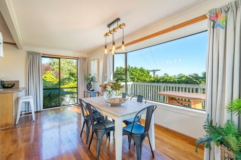 Photo of property in 24 Titiro Moana Road, Korokoro, Lower Hutt, 5012