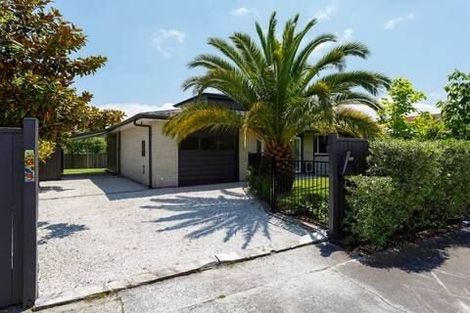 Photo of property in 25 Richmond Avenue, Richmond Heights, Taupo, 3330