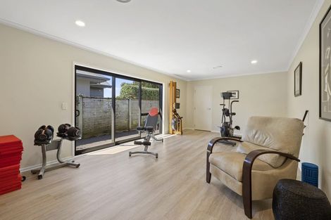 Photo of property in 9 Sampson Avenue, Waiwhakaiho, New Plymouth, 4312